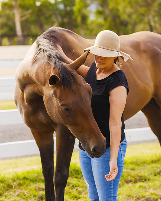 Counselling-Yarra-Valley-Riding-Nature-Groups-Eco-Therapy-NDIS-Equine-Psychotherapy-Horses-Melbourne